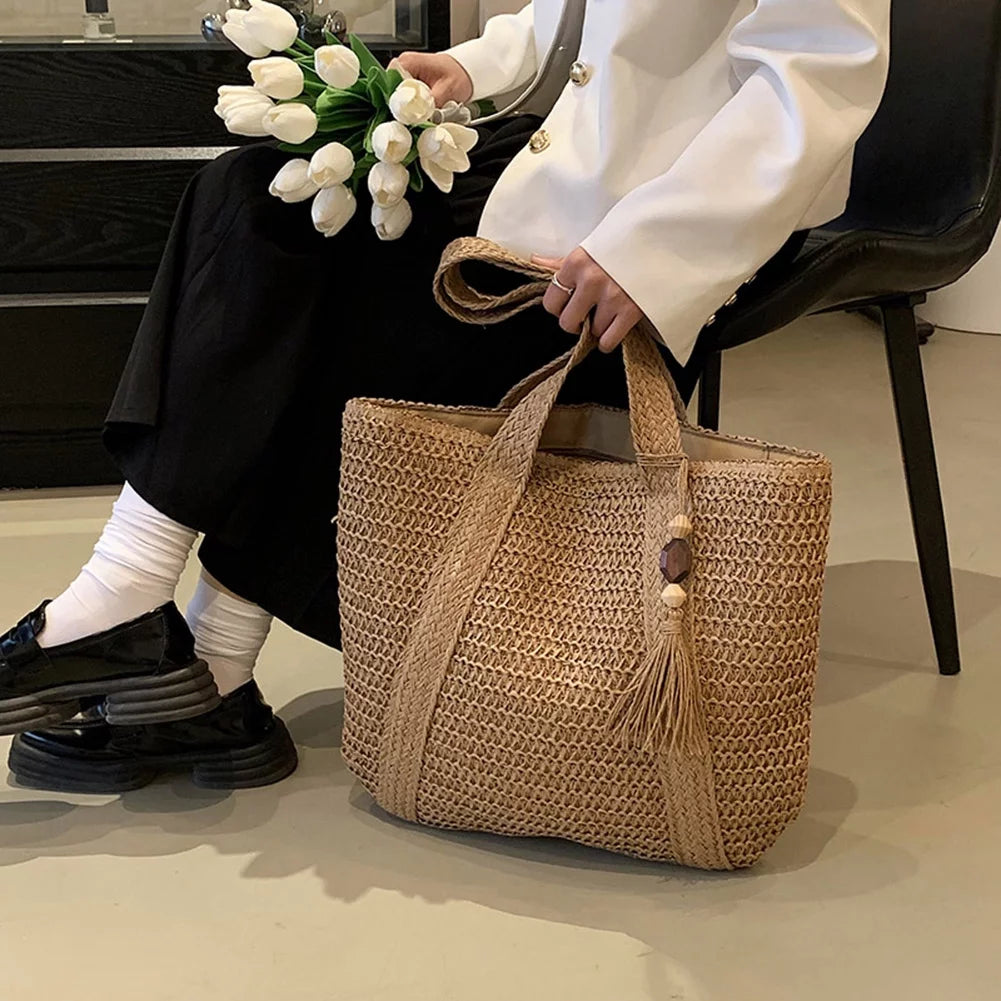 Large Straw Beach Bag for Women, Straw Tote Bag with Tassels, Woven Summer Handbag Shoulder Bag for Outdoor Vacation