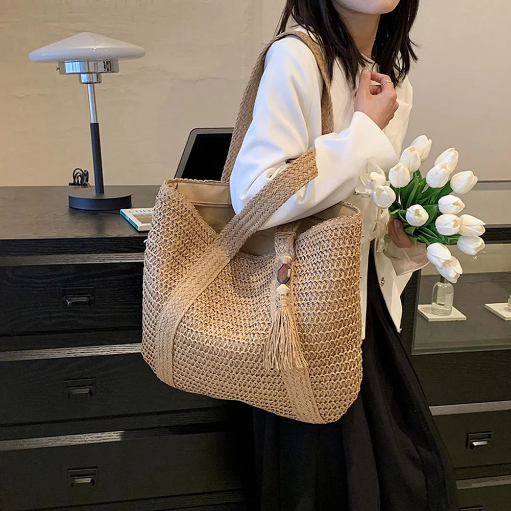 Large Straw Beach Bag for Women, Straw Tote Bag with Tassels, Woven Summer Handbag Shoulder Bag for Outdoor Vacation