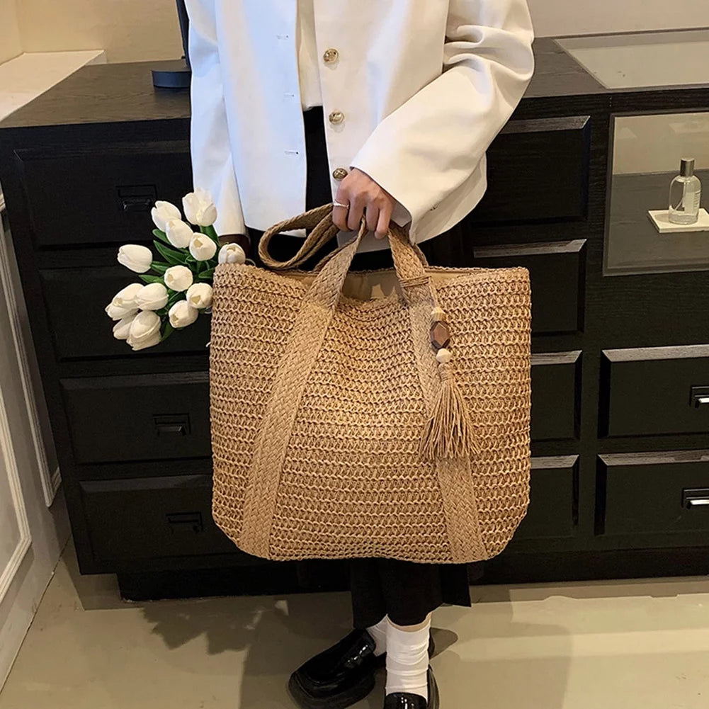 Large Straw Beach Bag for Women, Straw Tote Bag with Tassels, Woven Summer Handbag Shoulder Bag for Outdoor Vacation