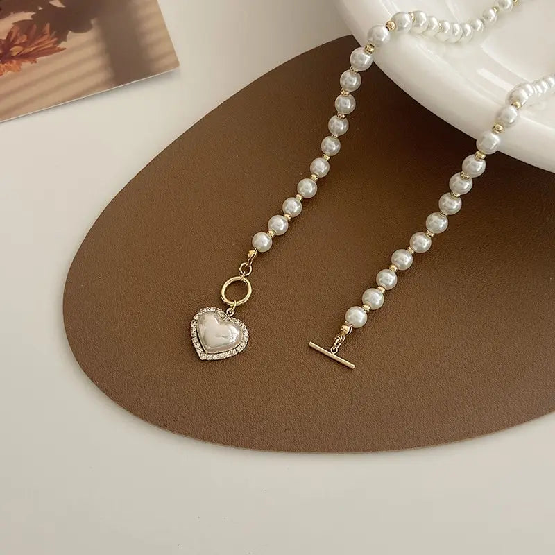Elegant Pearl Necklace for Women Heart Pendant Necklaces Luxury Imitation Pearls Chain Necklaces Korean Jewelry Gifts B