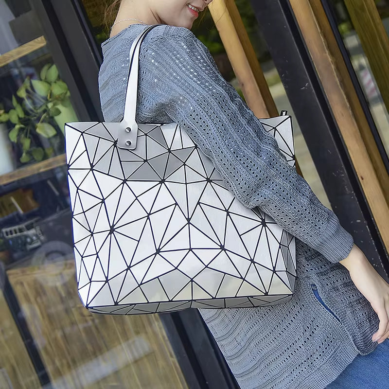 New Gold Handbags Bags for Women 2026 Summer Large Tote Bag Ladies Geometric Messenger Shoulder Bag Beach Luxury Designer Silver
