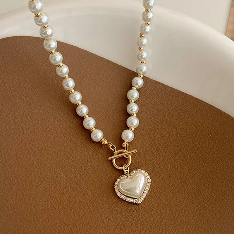 Elegant Pearl Necklace for Women Heart Pendant Necklaces Luxury Imitation Pearls Chain Necklaces Korean Jewelry Gifts B